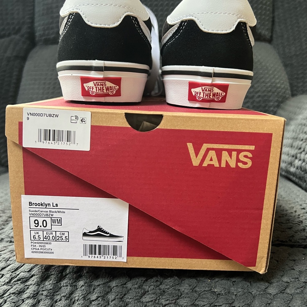 Women’s Vans Brooklyn LS Sneakers